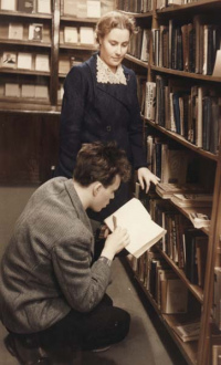 конец 50-х — начало 60-х , читатели в библиотеке по адресу: г. Кемерово, ул. Весенняя, 7