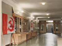 1963 – 1964 Выставочная галерея библиотеки, 1 этаж основного здания (ныне галерея с росписью А.В. Суслова «Технология»)