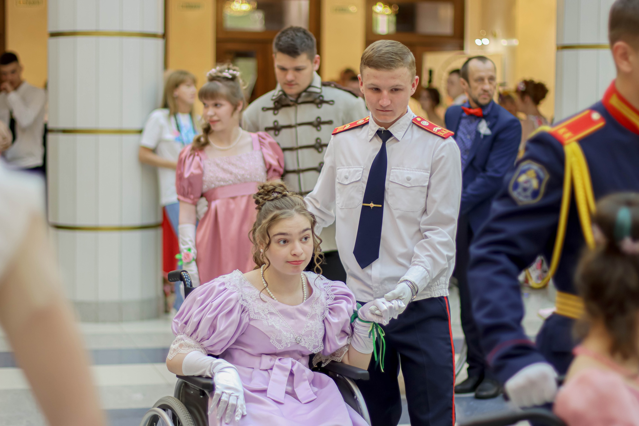 Состоялся VII региональный инклюзивный Бал цветов | 20.05.2024 | Кемерово -  БезФормата